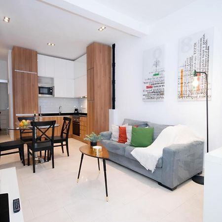 For You Rentals Apartamento Temporal Con Encanto En Malasana Min24 Madrid Buitenkant foto