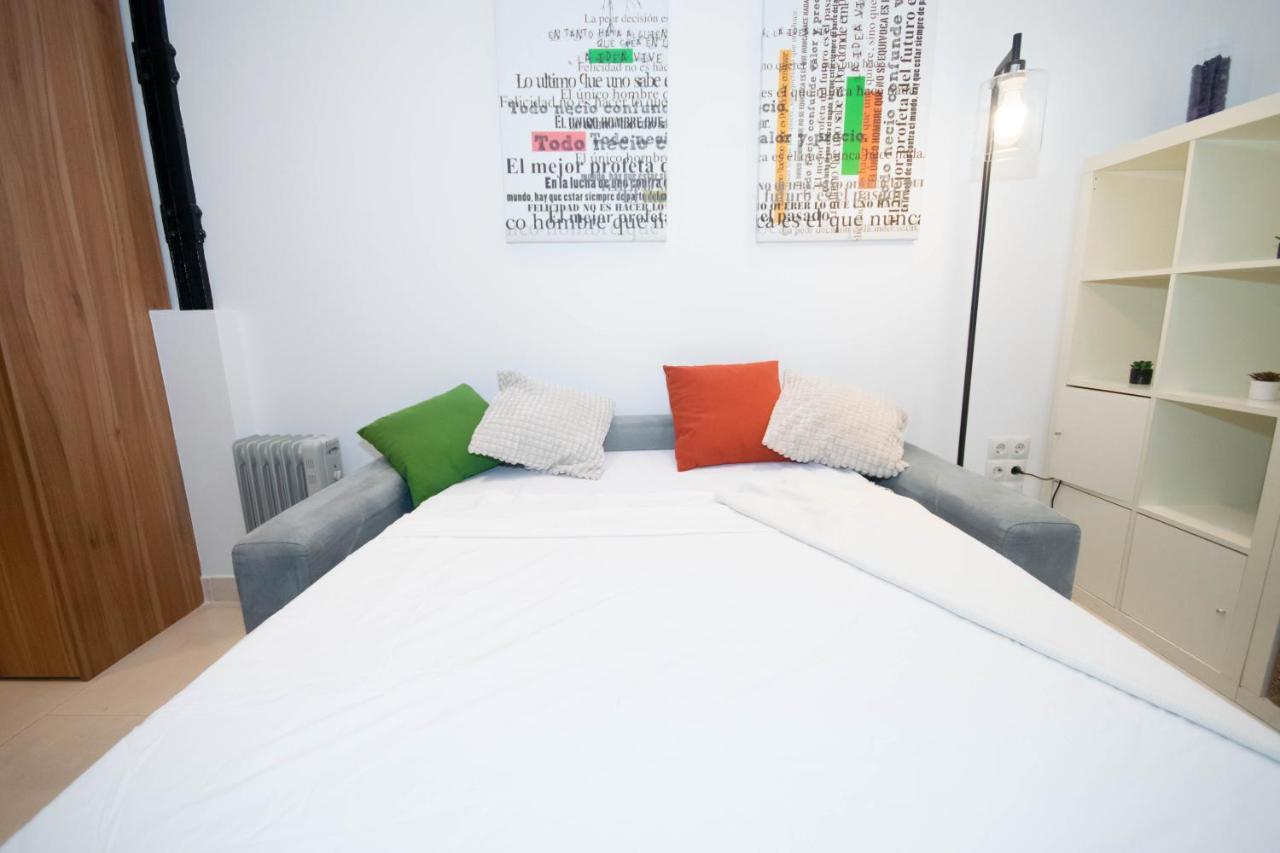 For You Rentals Apartamento Temporal Con Encanto En Malasana Min24 Madrid Buitenkant foto
