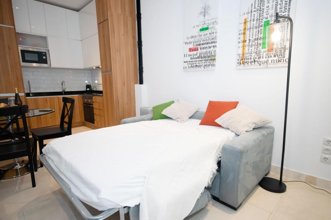 For You Rentals Apartamento Temporal Con Encanto En Malasana Min24 Madrid Buitenkant foto