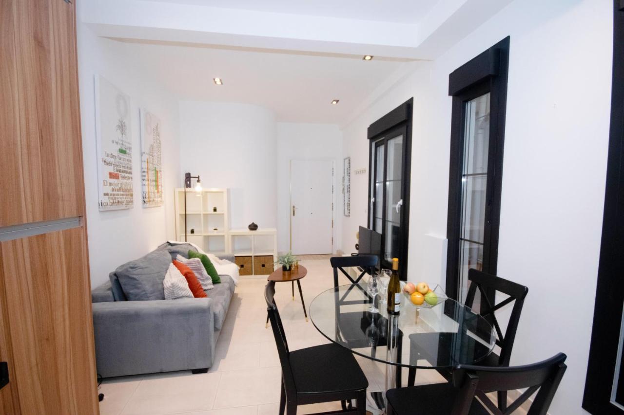 For You Rentals Apartamento Temporal Con Encanto En Malasana Min24 Madrid Buitenkant foto