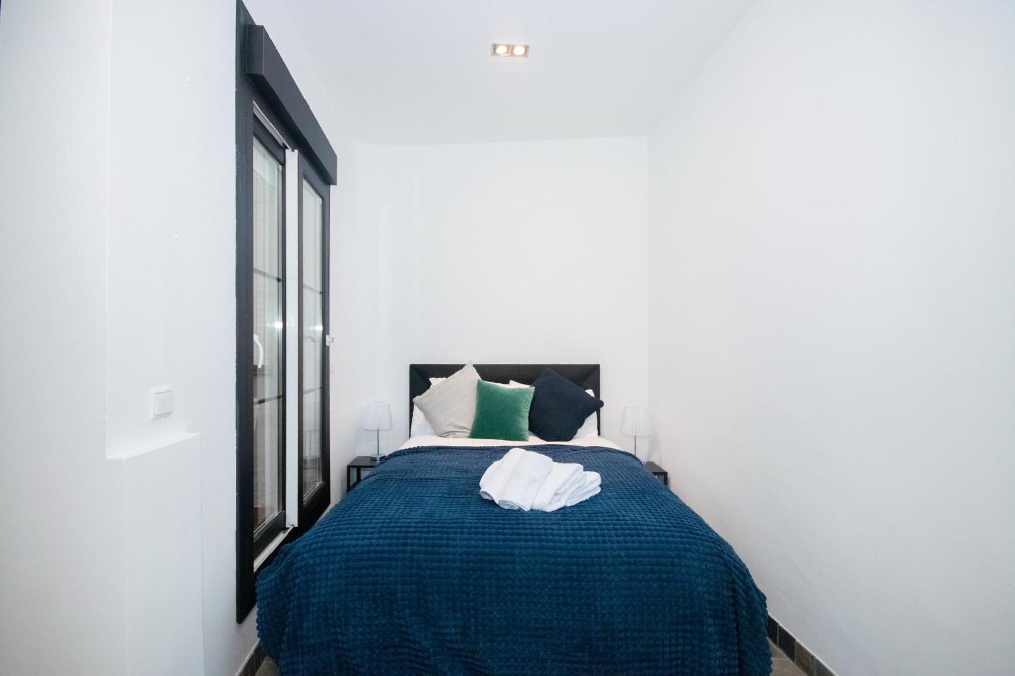 For You Rentals Apartamento Temporal Con Encanto En Malasana Min24 Madrid Buitenkant foto