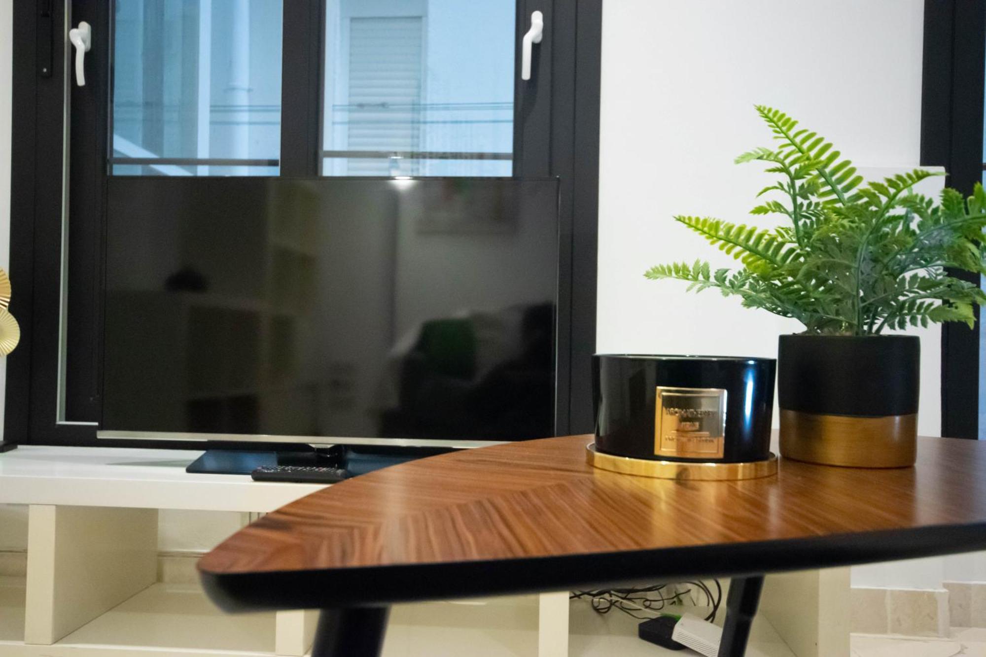 For You Rentals Apartamento Temporal Con Encanto En Malasana Min24 Madrid Buitenkant foto