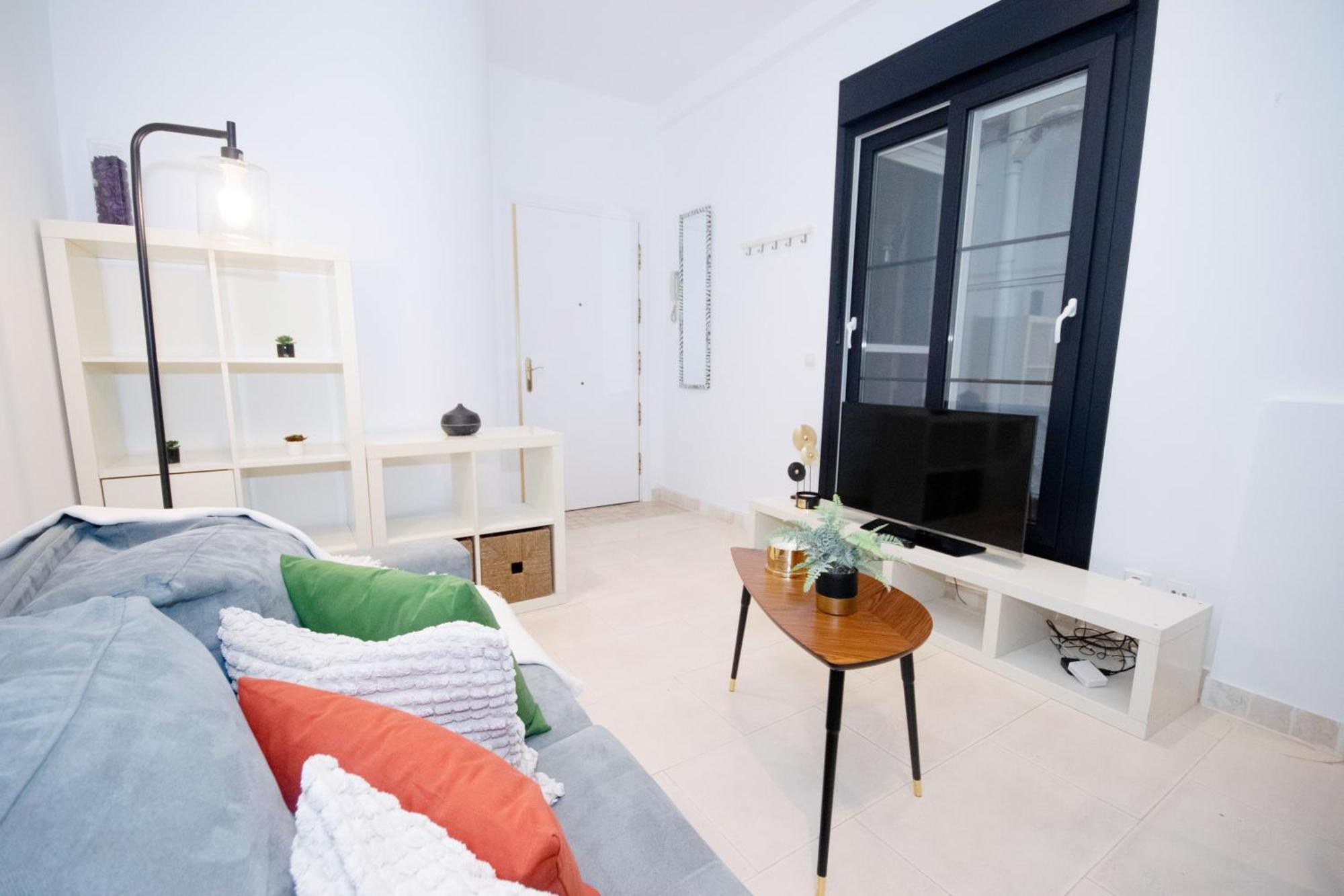For You Rentals Apartamento Temporal Con Encanto En Malasana Min24 Madrid Buitenkant foto