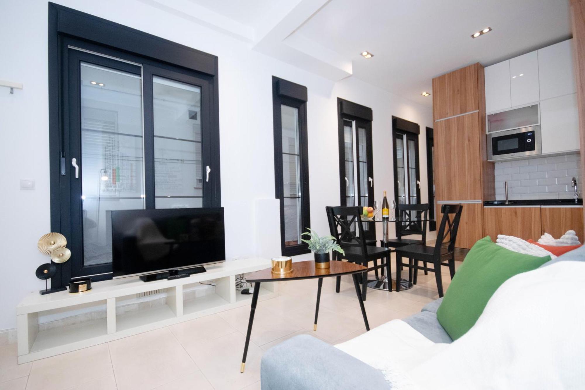 For You Rentals Apartamento Temporal Con Encanto En Malasana Min24 Madrid Buitenkant foto